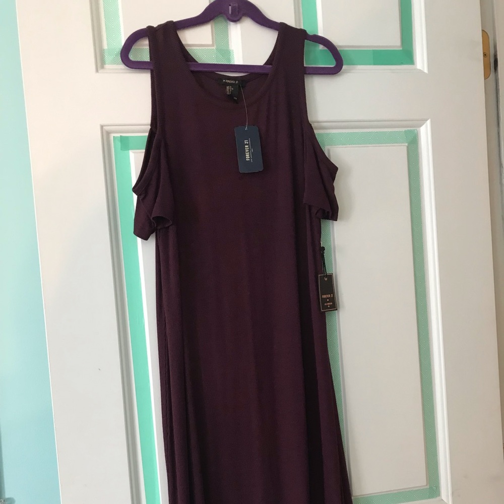 Shoulder cut out dress